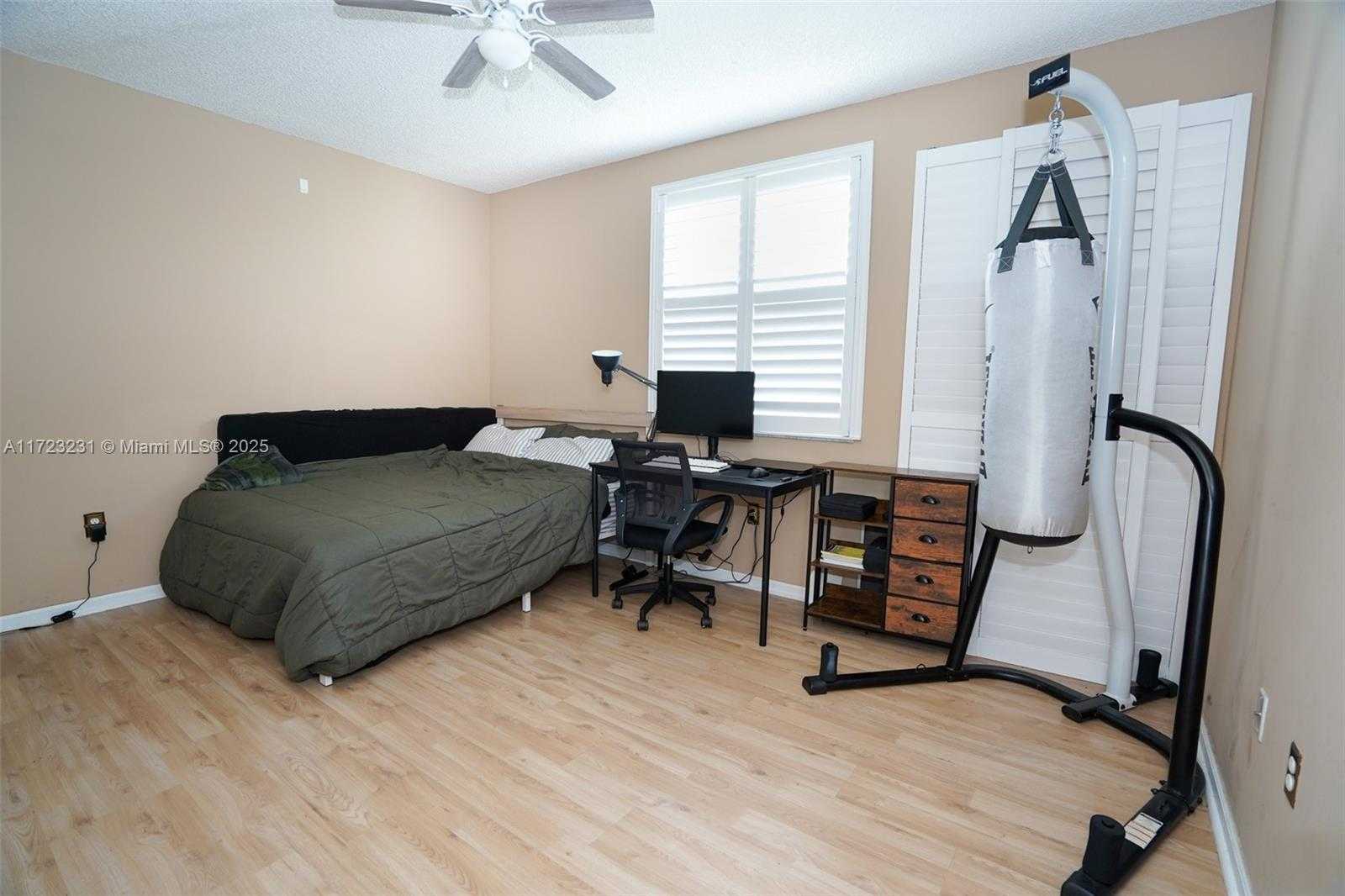 Small Image of 17100 NORTH BAY RD #1904, Sunny Isles Beach Number 25