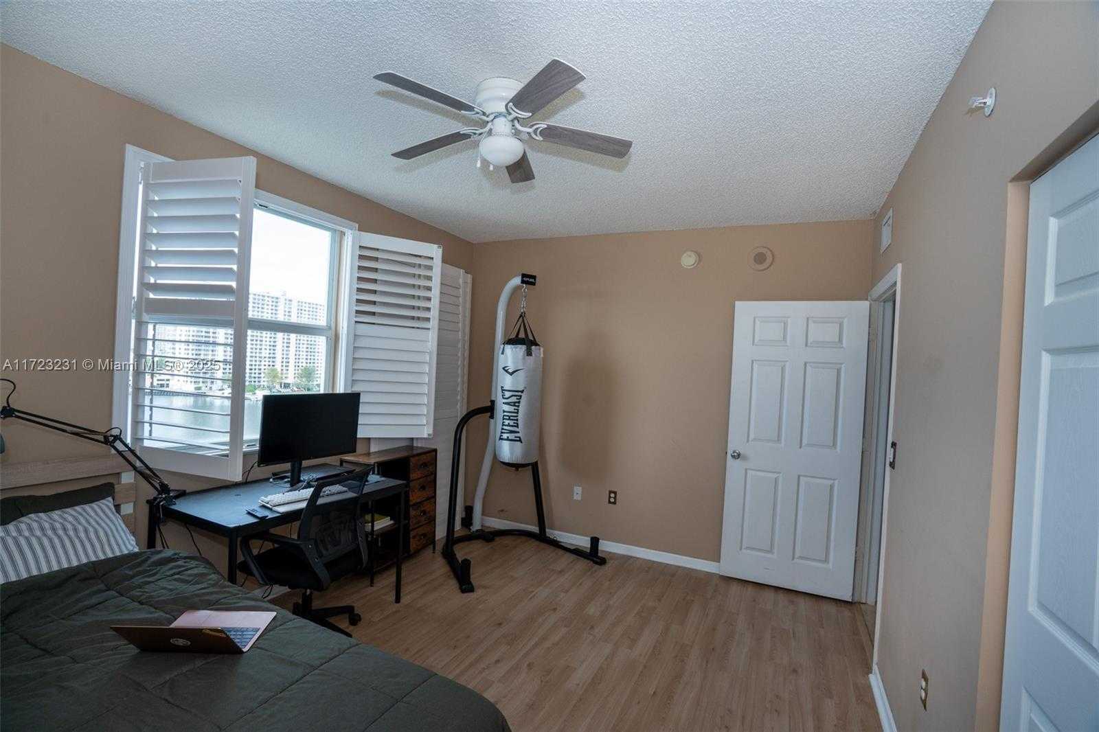 Small Image of 17100 NORTH BAY RD #1904, Sunny Isles Beach Number 28