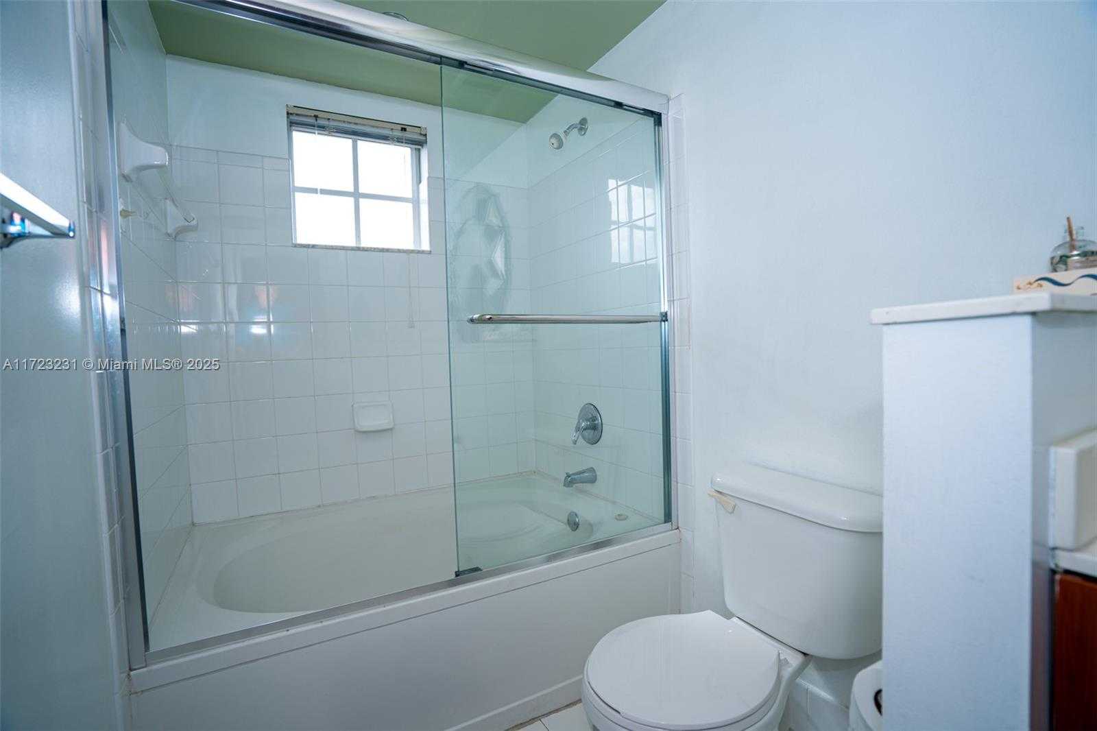 Small Image of 17100 NORTH BAY RD #1904, Sunny Isles Beach Number 30