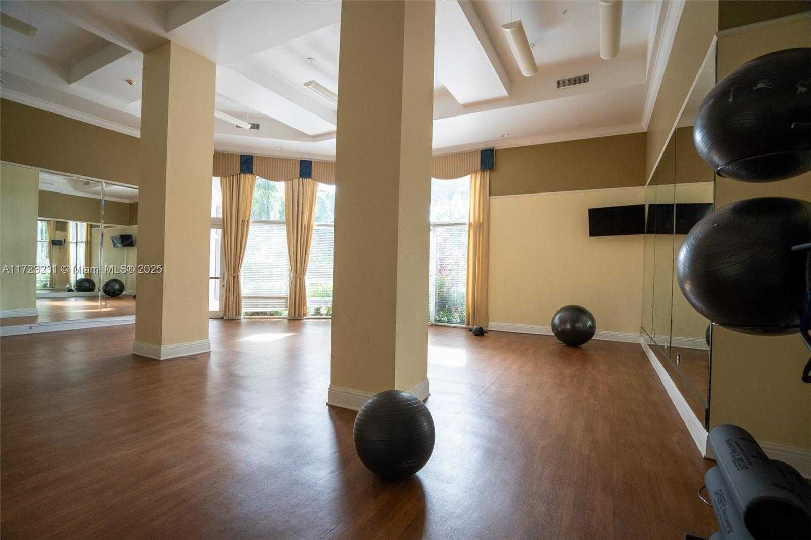 Small Image of 17100 NORTH BAY RD #1904, Sunny Isles Beach Number 36