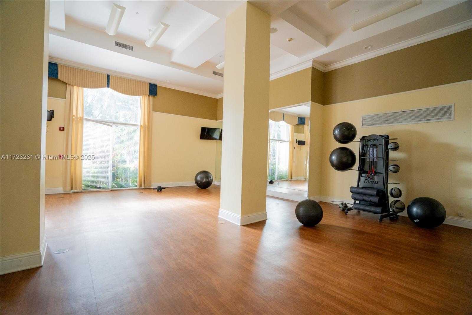 Small Image of 17100 NORTH BAY RD #1904, Sunny Isles Beach Number 37