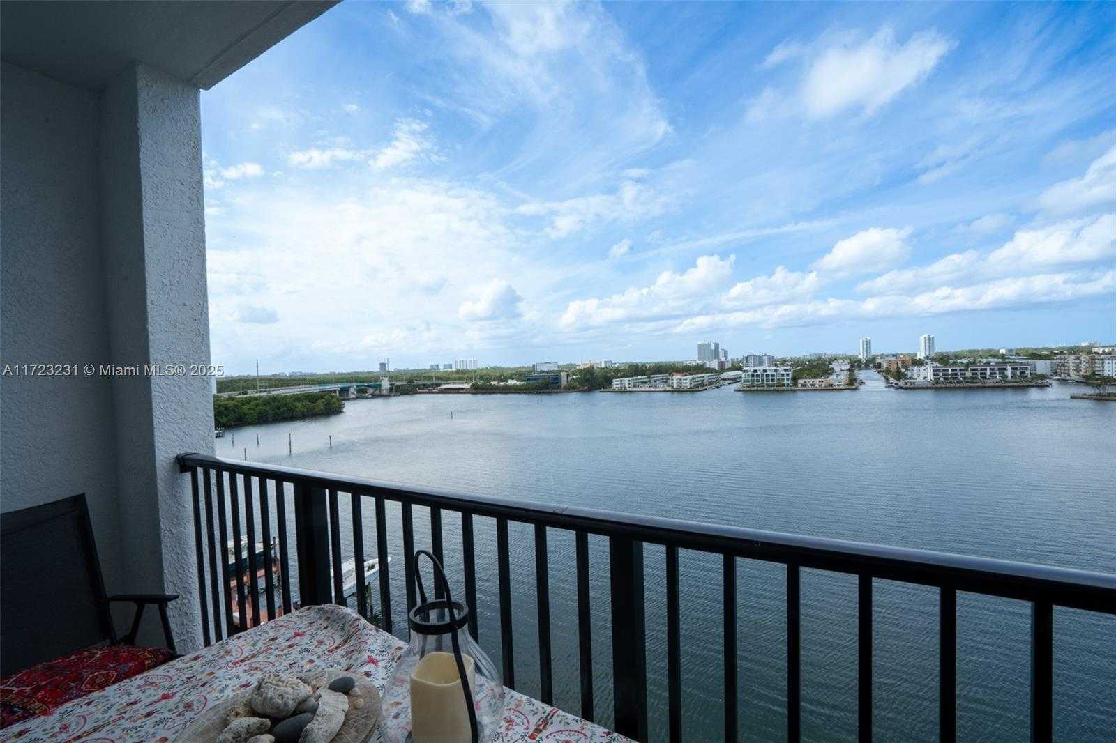 Small Image of 17100 NORTH BAY RD #1904, Sunny Isles Beach Number 7