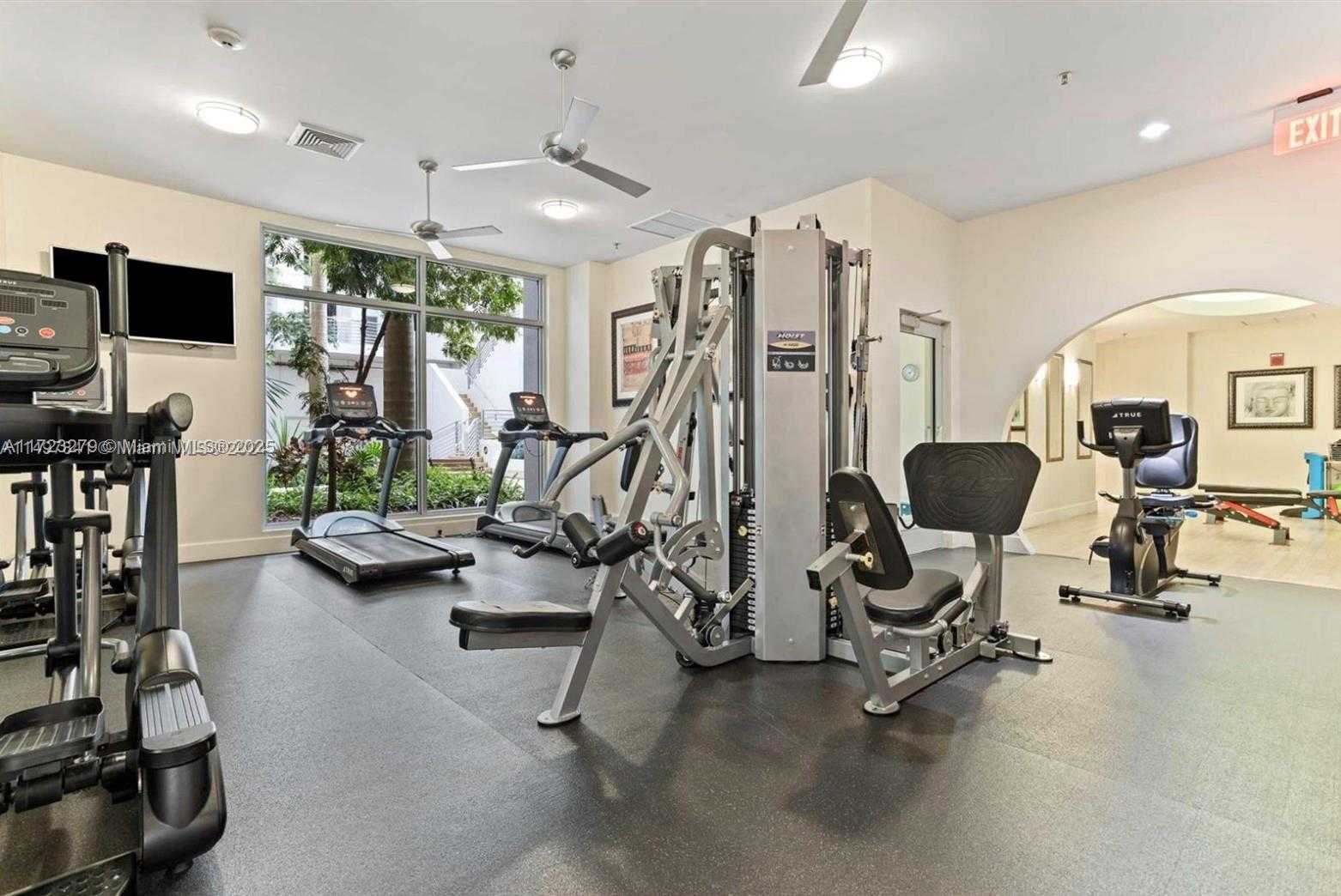 Small Image of 1830 RADIUS DR #421, Hollywood Number 13