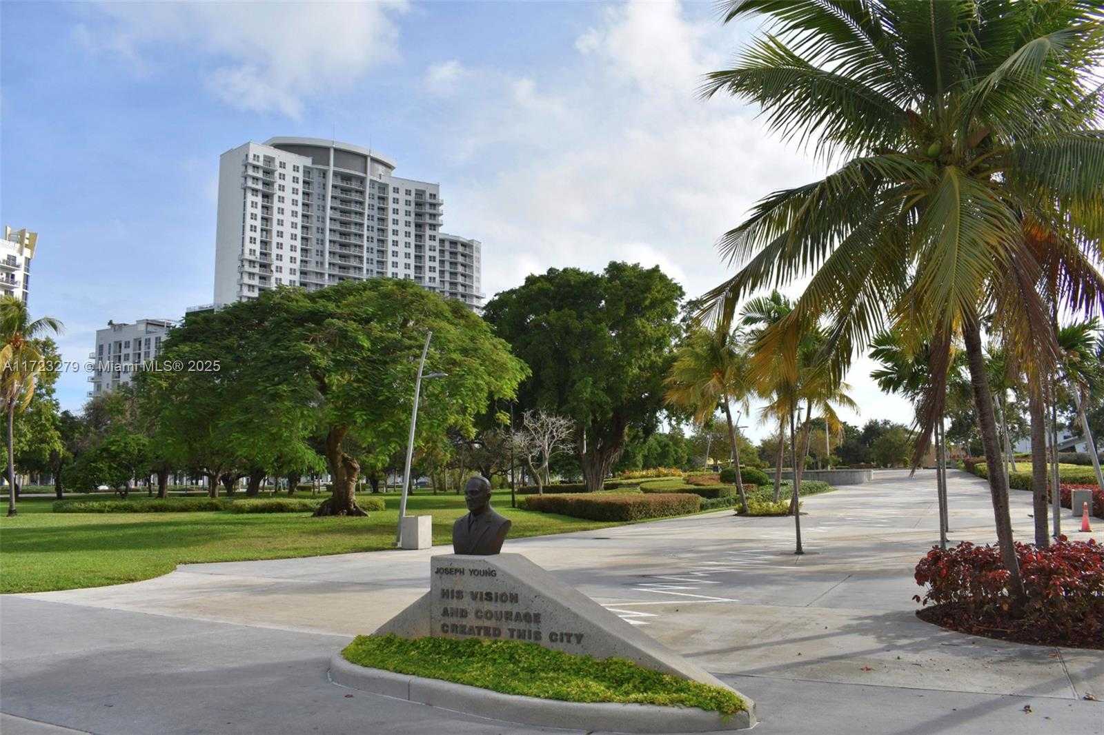 Small Image of 1830 RADIUS DR #421, Hollywood Number 19