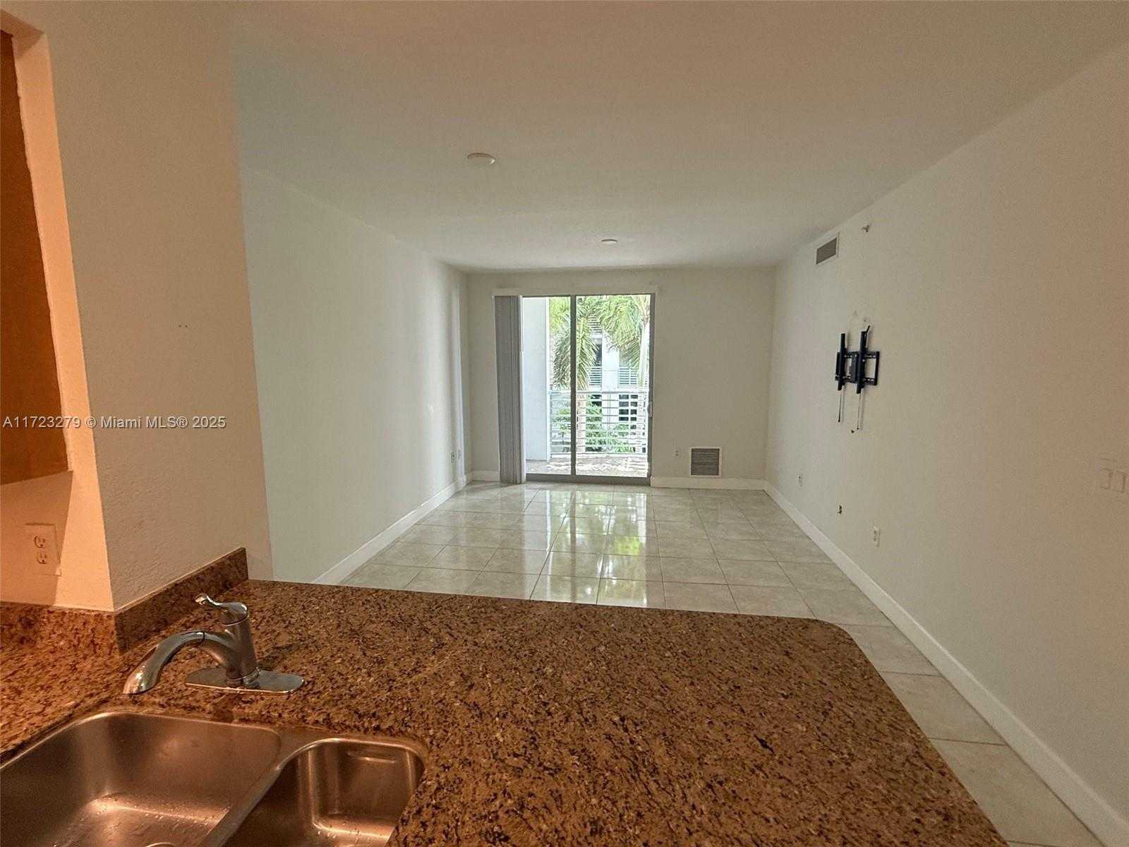 Small Image of 1830 RADIUS DR #421, Hollywood Number 22