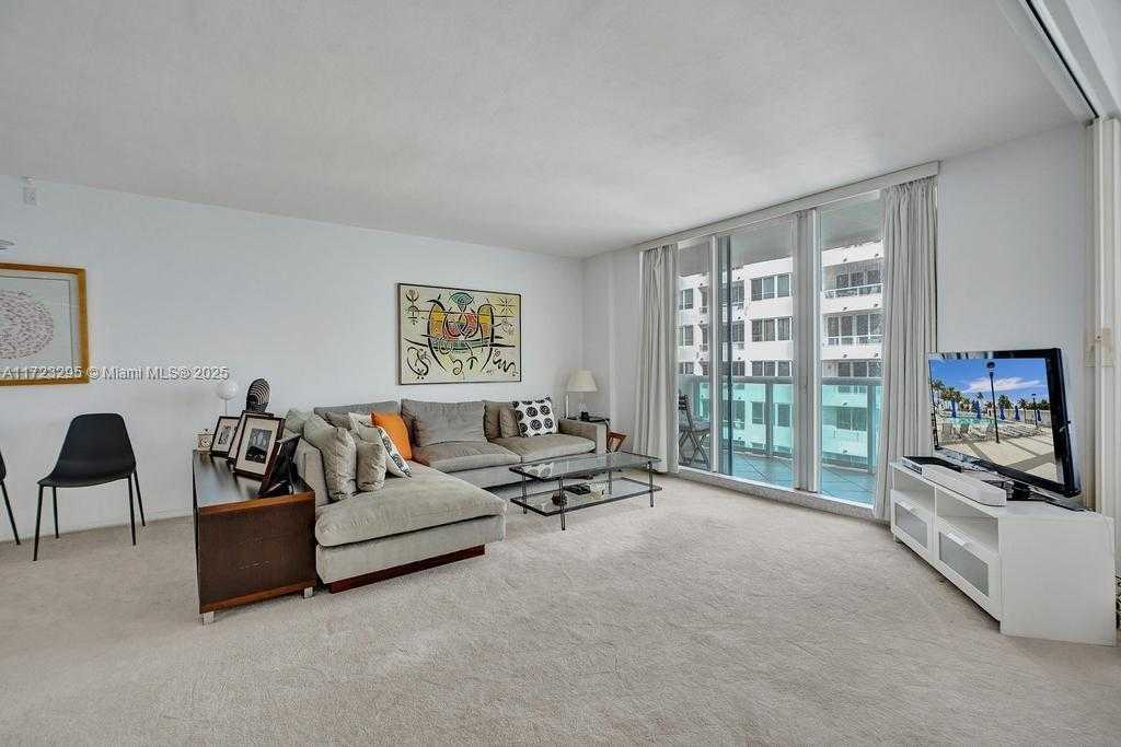 Small Image of 5001 COLLINS AVE #11F, Miami Beach Number 16