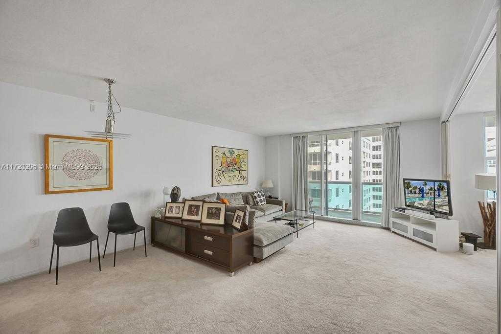 Small Image of 5001 COLLINS AVE #11F, Miami Beach Number 18