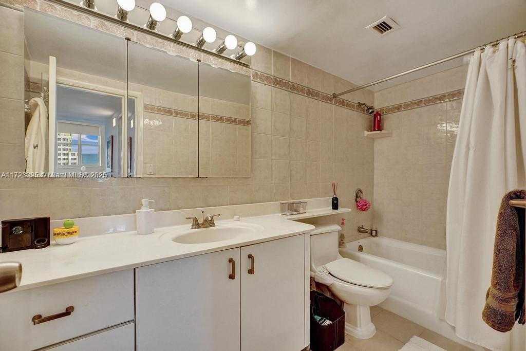 Small Image of 5001 COLLINS AVE #11F, Miami Beach Number 30