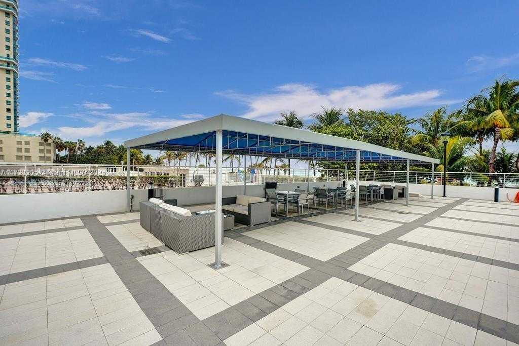 Small Image of 5001 COLLINS AVE #11F, Miami Beach Number 35