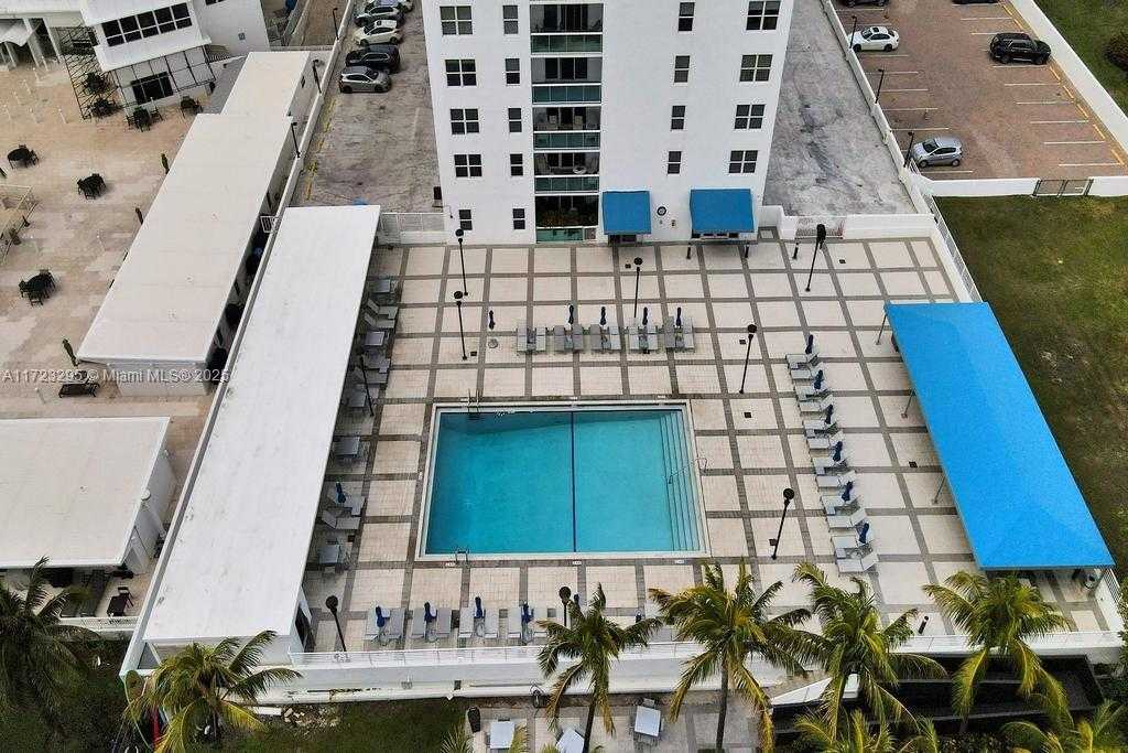Small Image of 5001 COLLINS AVE #11F, Miami Beach Number 36