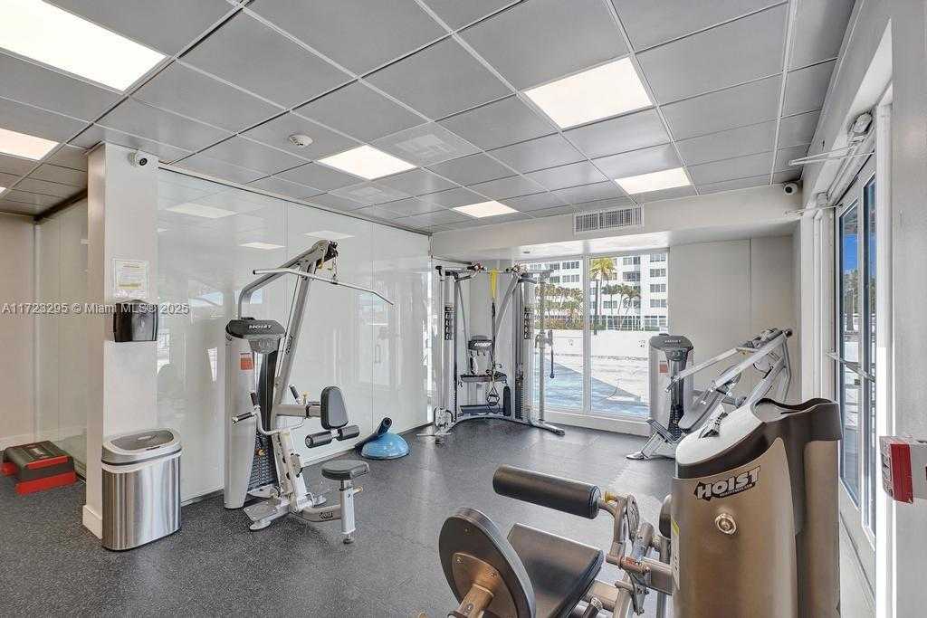 Small Image of 5001 COLLINS AVE #11F, Miami Beach Number 39