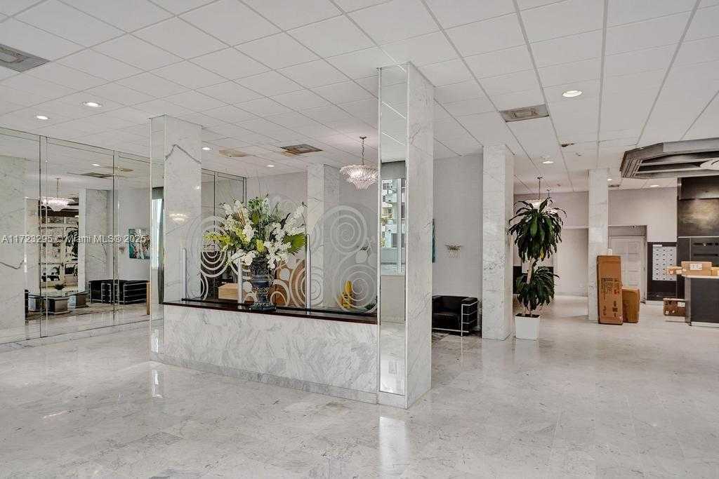 Small Image of 5001 COLLINS AVE #11F, Miami Beach Number 43