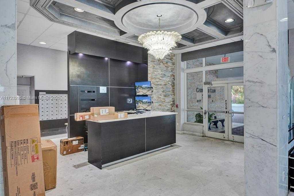 Small Image of 5001 COLLINS AVE #11F, Miami Beach Number 44