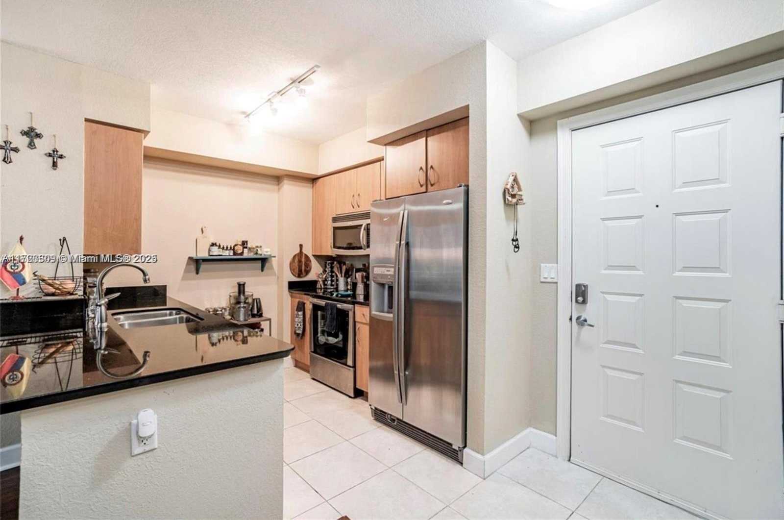 Small Image of 1830 RADIUS DR #516, Hollywood Number 23