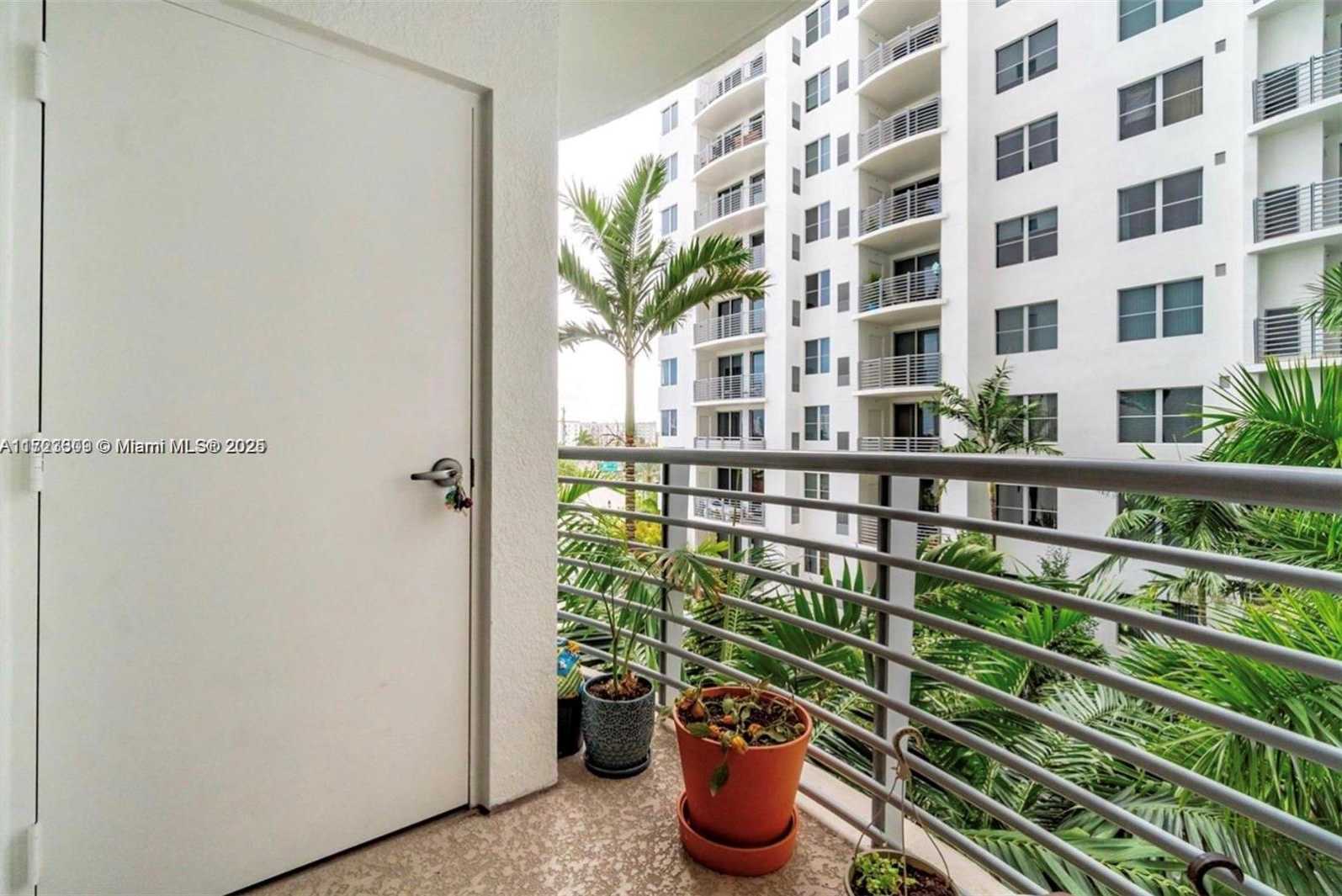 Small Image of 1830 RADIUS DR #516, Hollywood Number 25