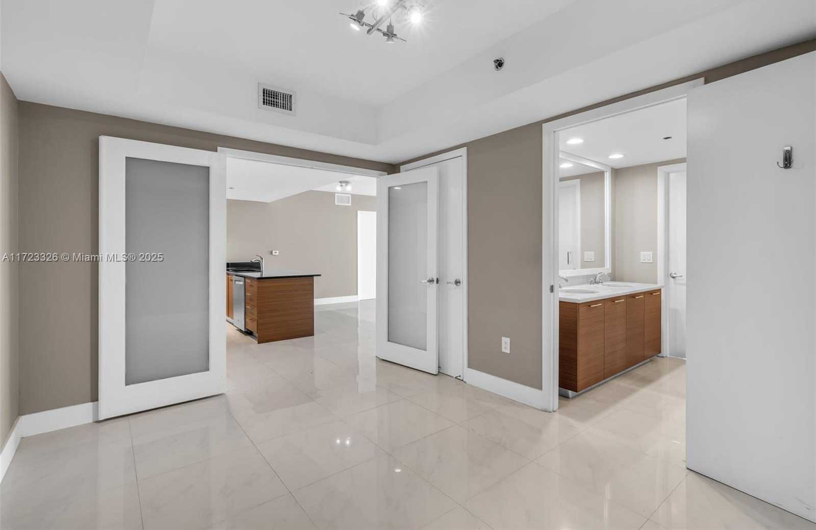 Small Image of 50 BISCAYNE BLVD #4208, Miami Number 14