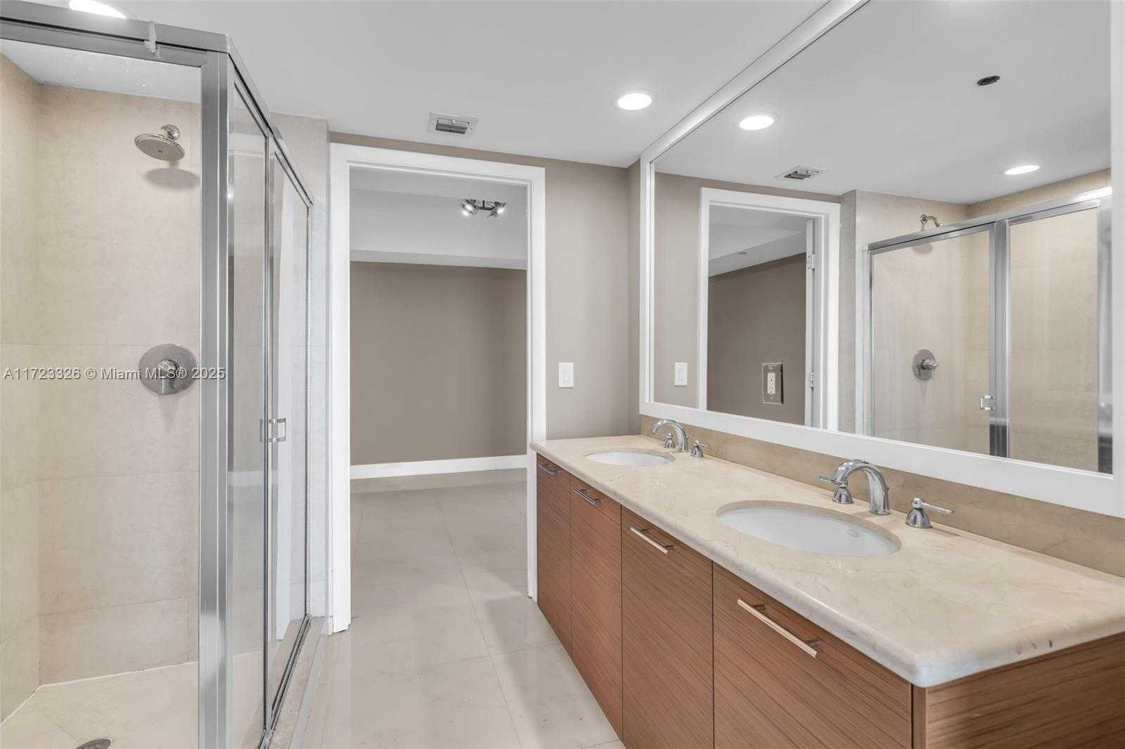 Small Image of 50 BISCAYNE BLVD #4208, Miami Number 15