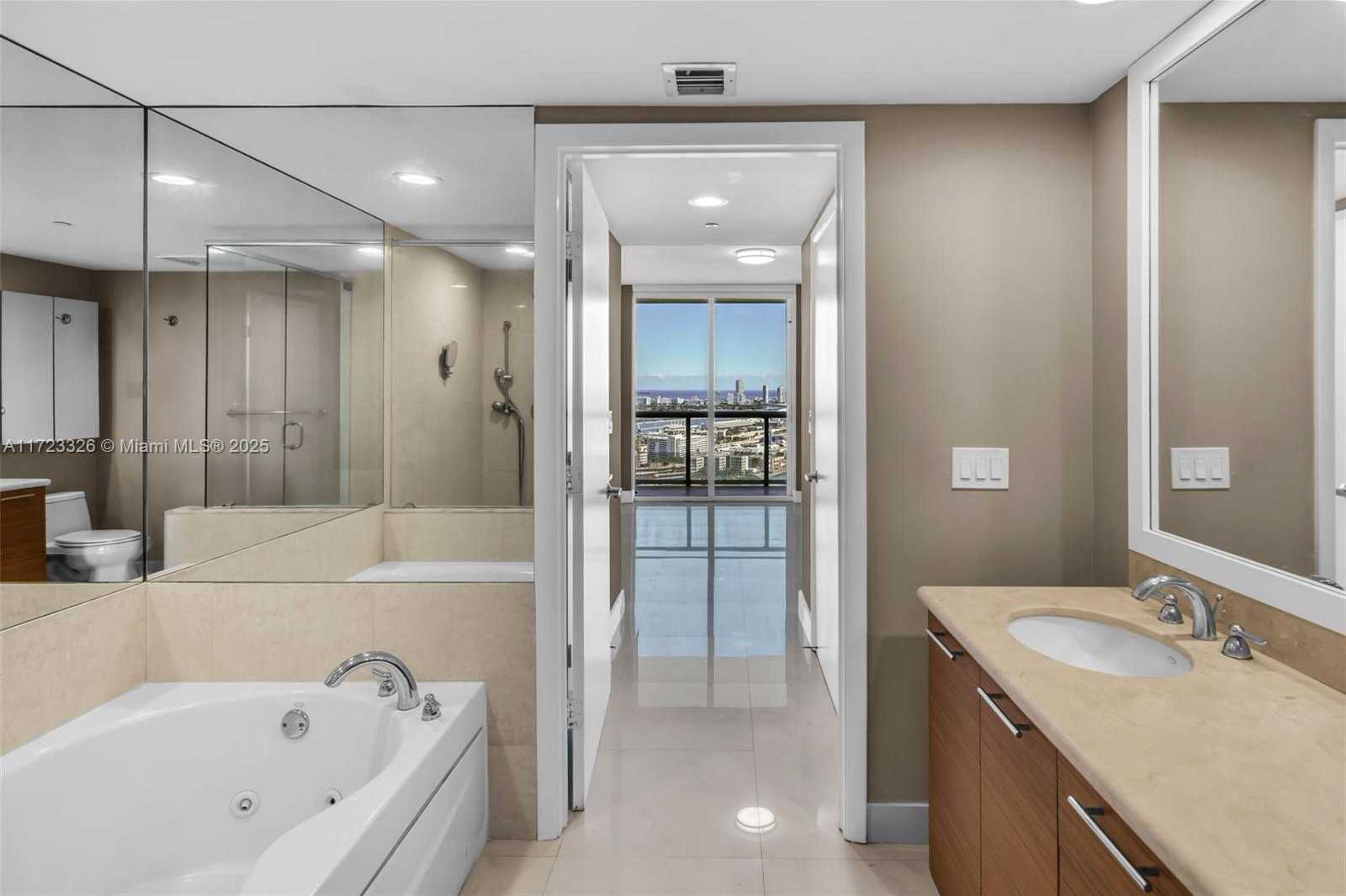 Small Image of 50 BISCAYNE BLVD #4208, Miami Number 24