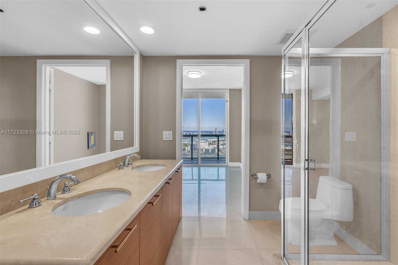 Small Image of 50 BISCAYNE BLVD #4208, Miami Number 27