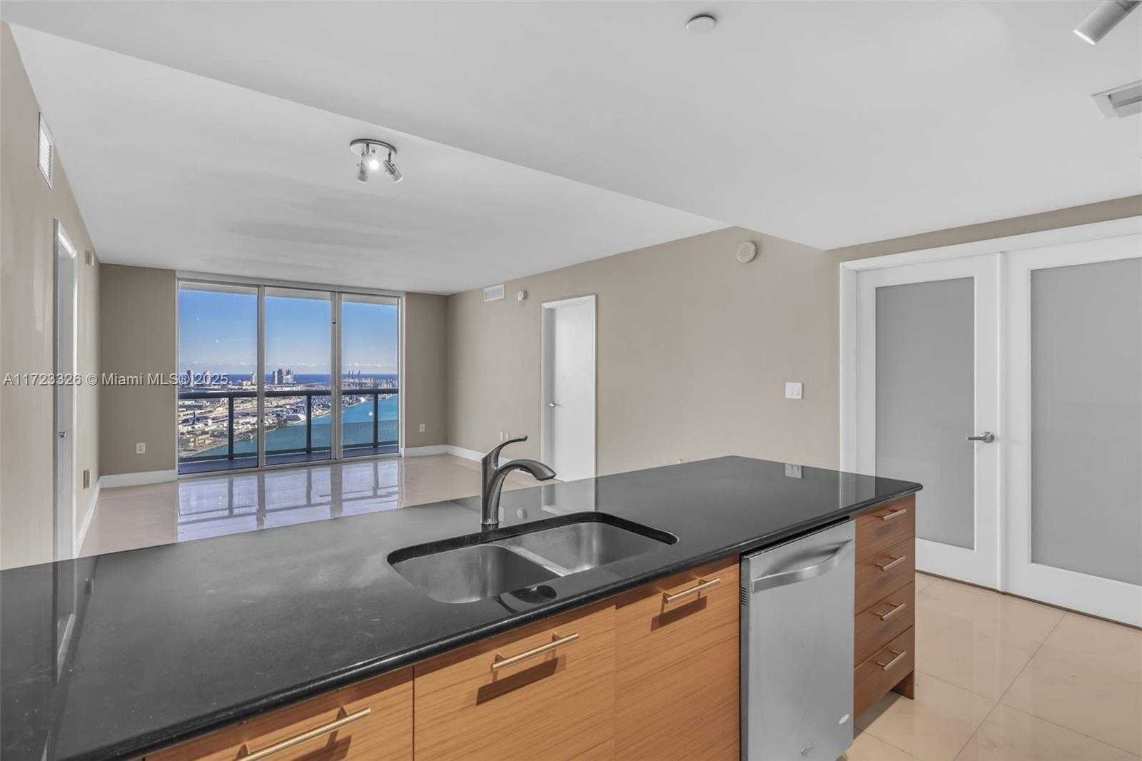 Small Image of 50 BISCAYNE BLVD #4208, Miami Number 8