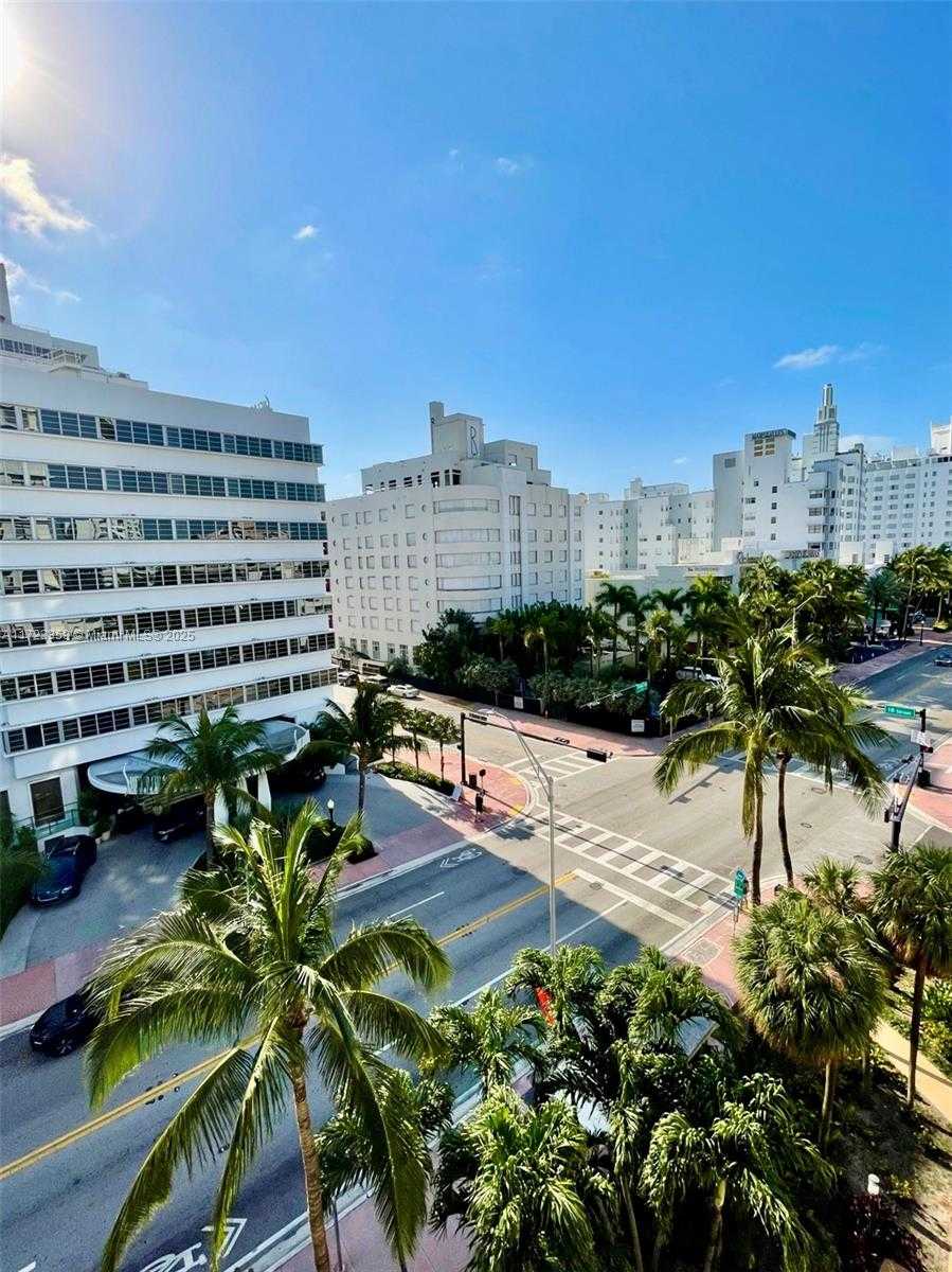 Small Image of 1800 COLLINS AVE #7C, Miami Beach Number 11
