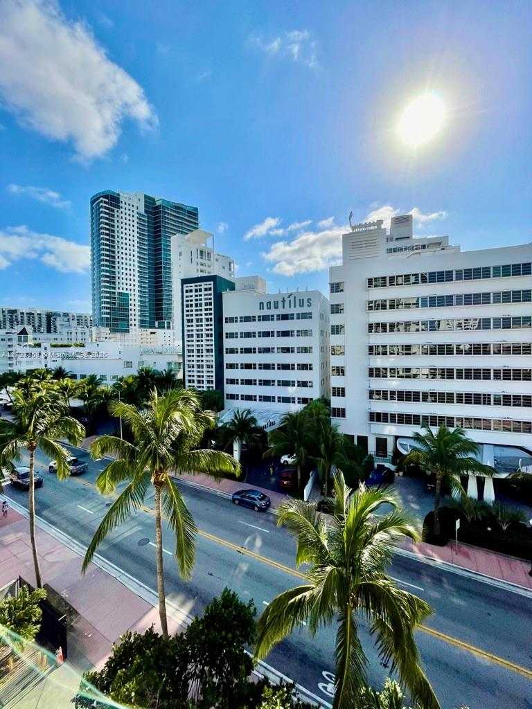 Small Image of 1800 COLLINS AVE #7C, Miami Beach Number 12