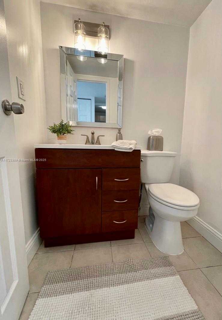 Small Image of 1800 COLLINS AVE #7C, Miami Beach Number 18