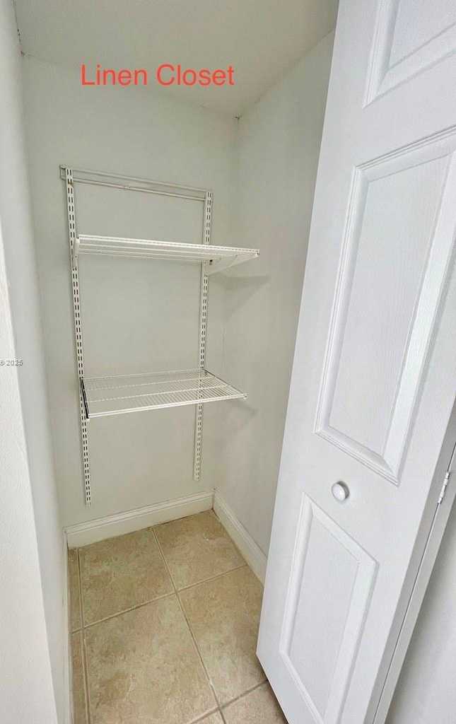 Small Image of 1800 COLLINS AVE #7C, Miami Beach Number 21