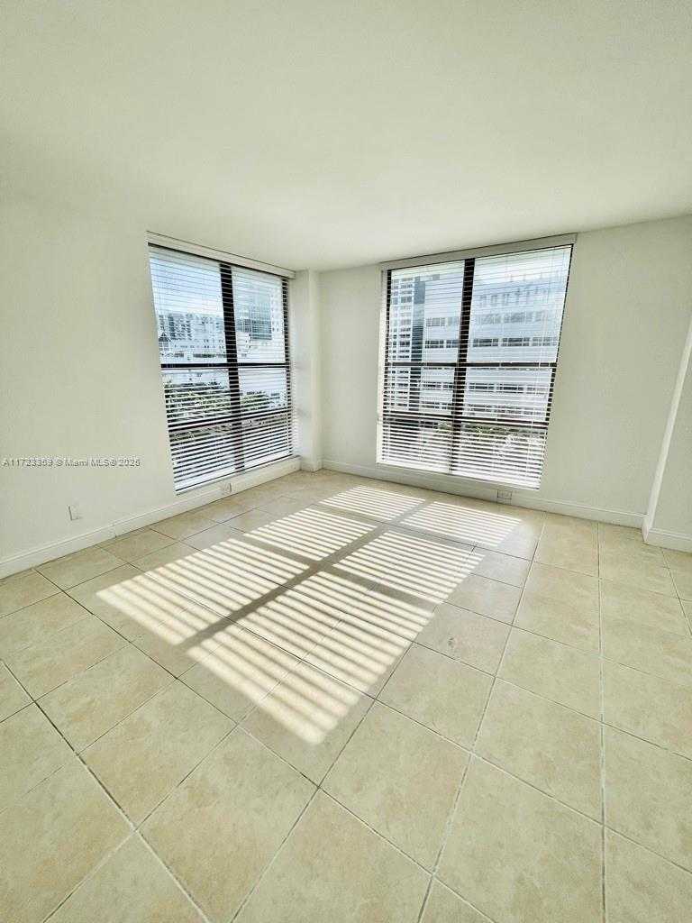 Small Image of 1800 COLLINS AVE #7C, Miami Beach Number 30