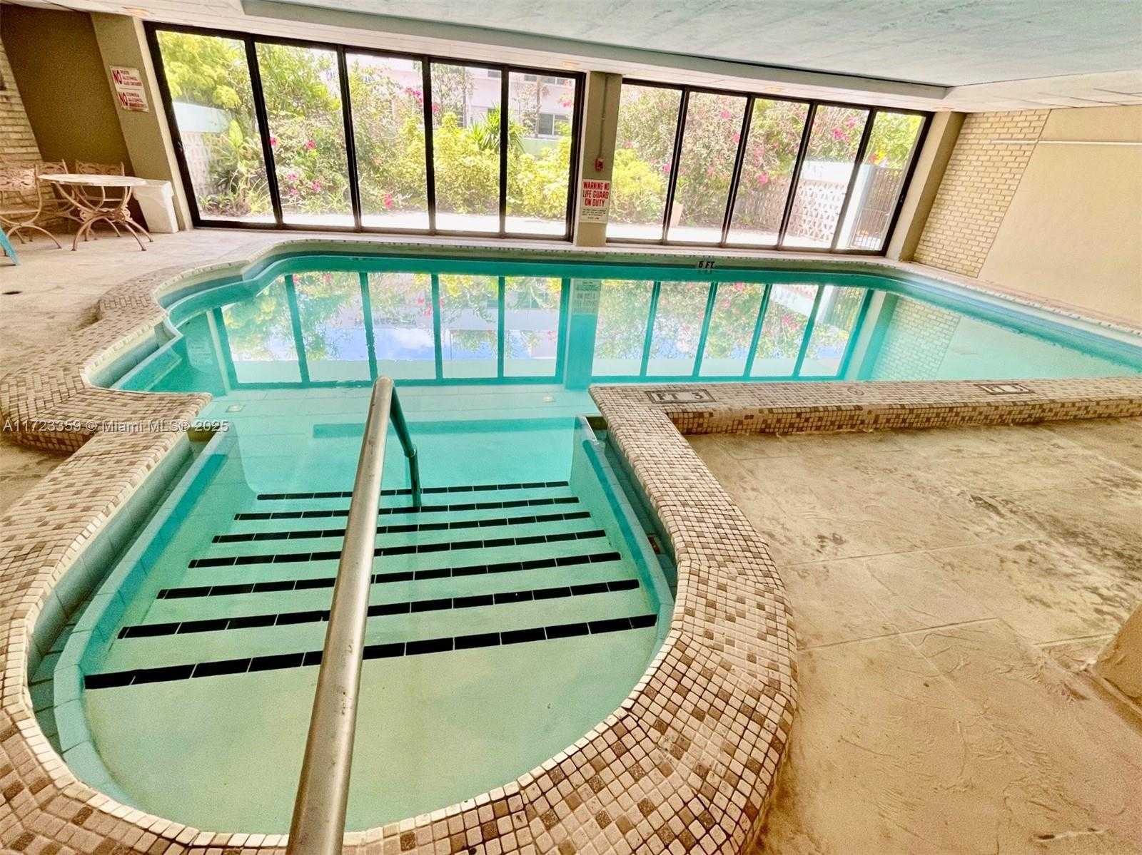Small Image of 1800 COLLINS AVE #7C, Miami Beach Number 6