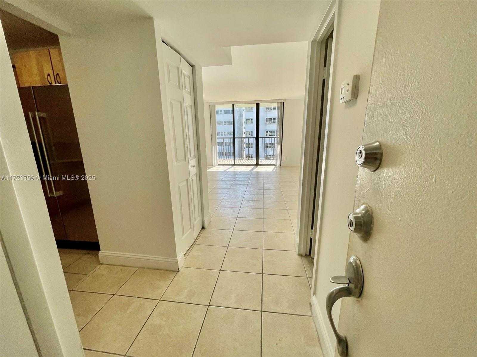 Small Image of 1800 COLLINS AVE #7C, Miami Beach Number 7