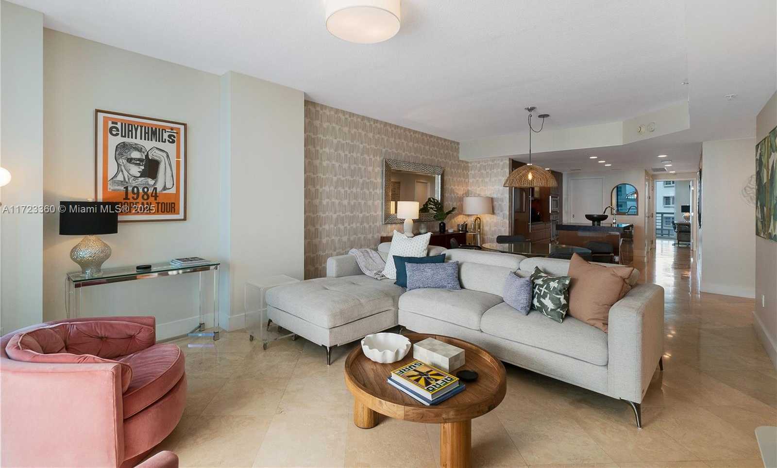 Small Image of 3801 COLLINS AVE #503, Miami Beach Number 4