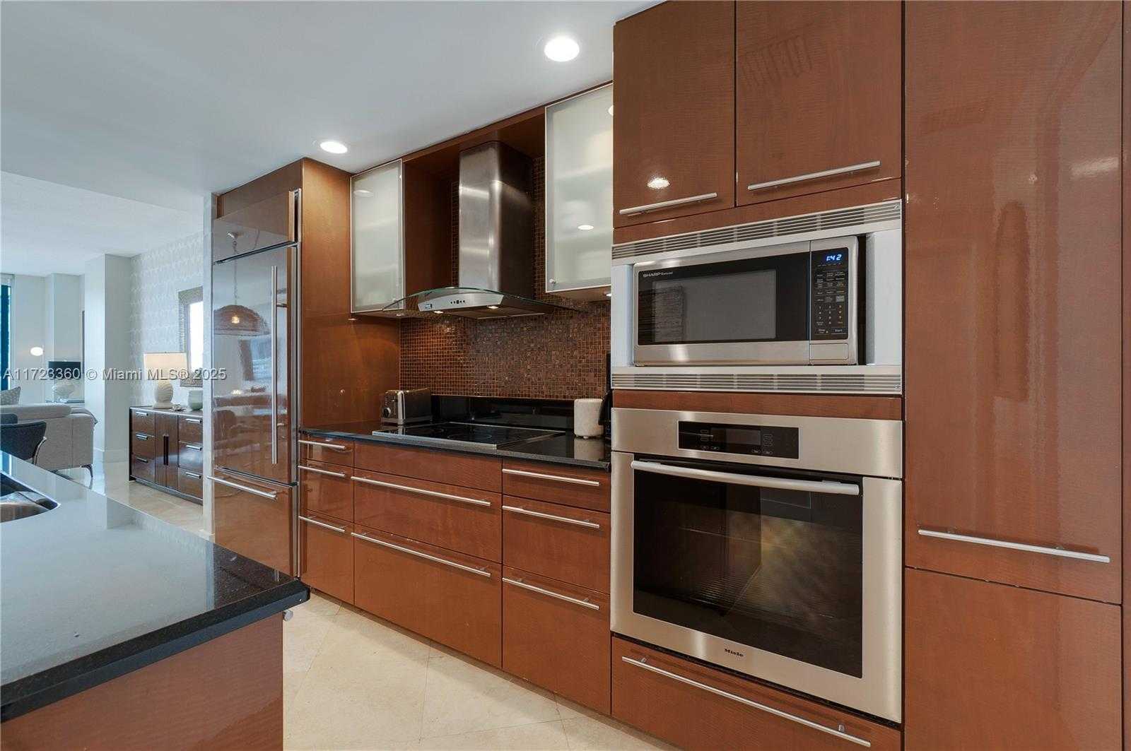 Small Image of 3801 COLLINS AVE #503, Miami Beach Number 7