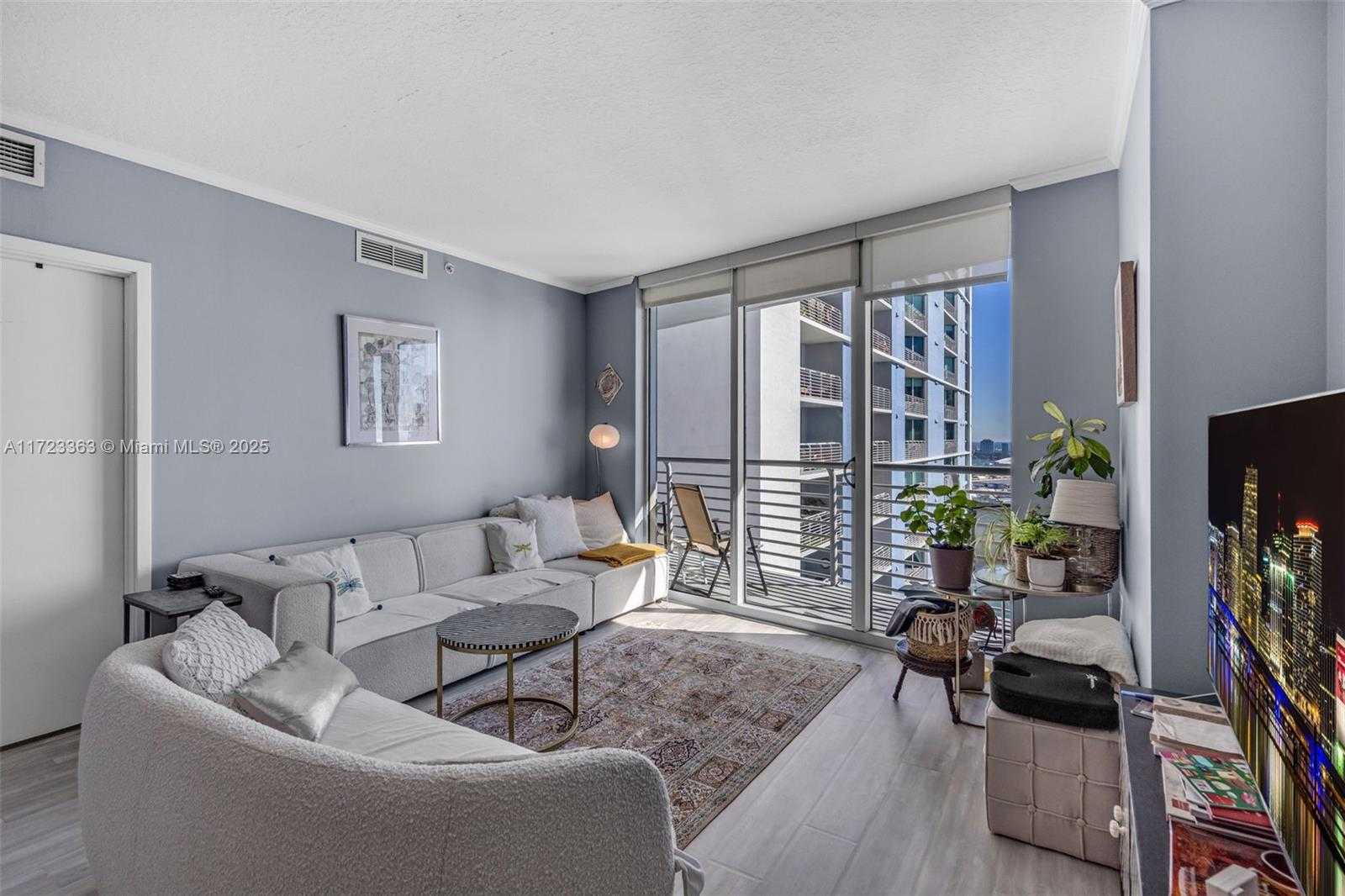 Small Image of 325 SOUTH BISCAYNE BLVD #3726, Miami Number 10