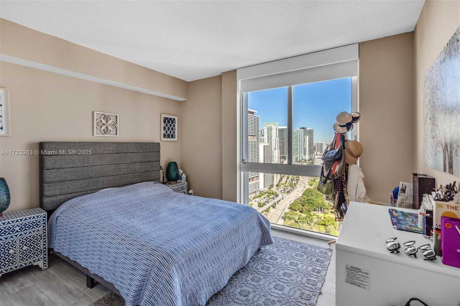 Small Image of 325 SOUTH BISCAYNE BLVD #3726, Miami Number 13
