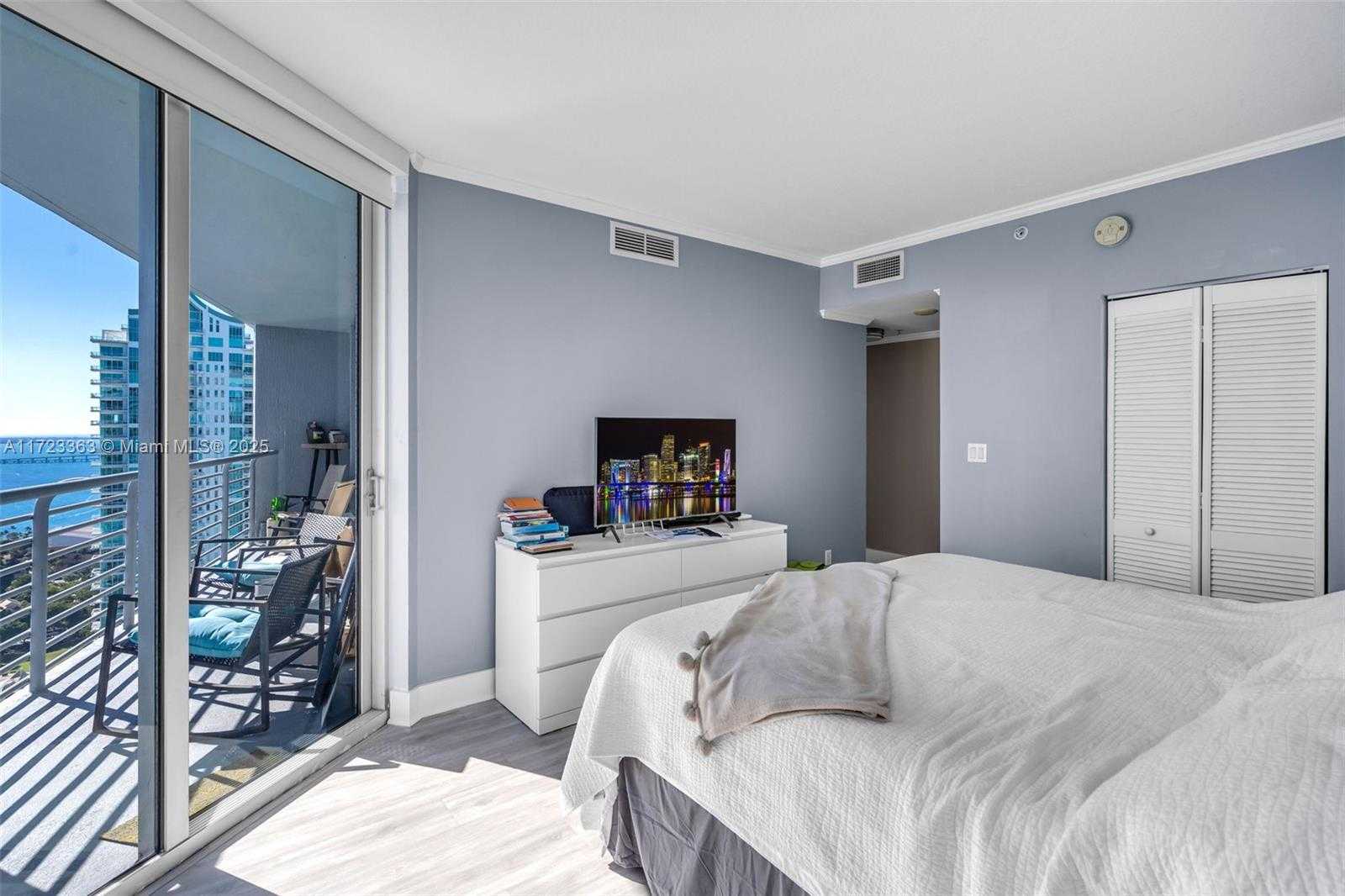Small Image of 325 SOUTH BISCAYNE BLVD #3726, Miami Number 18
