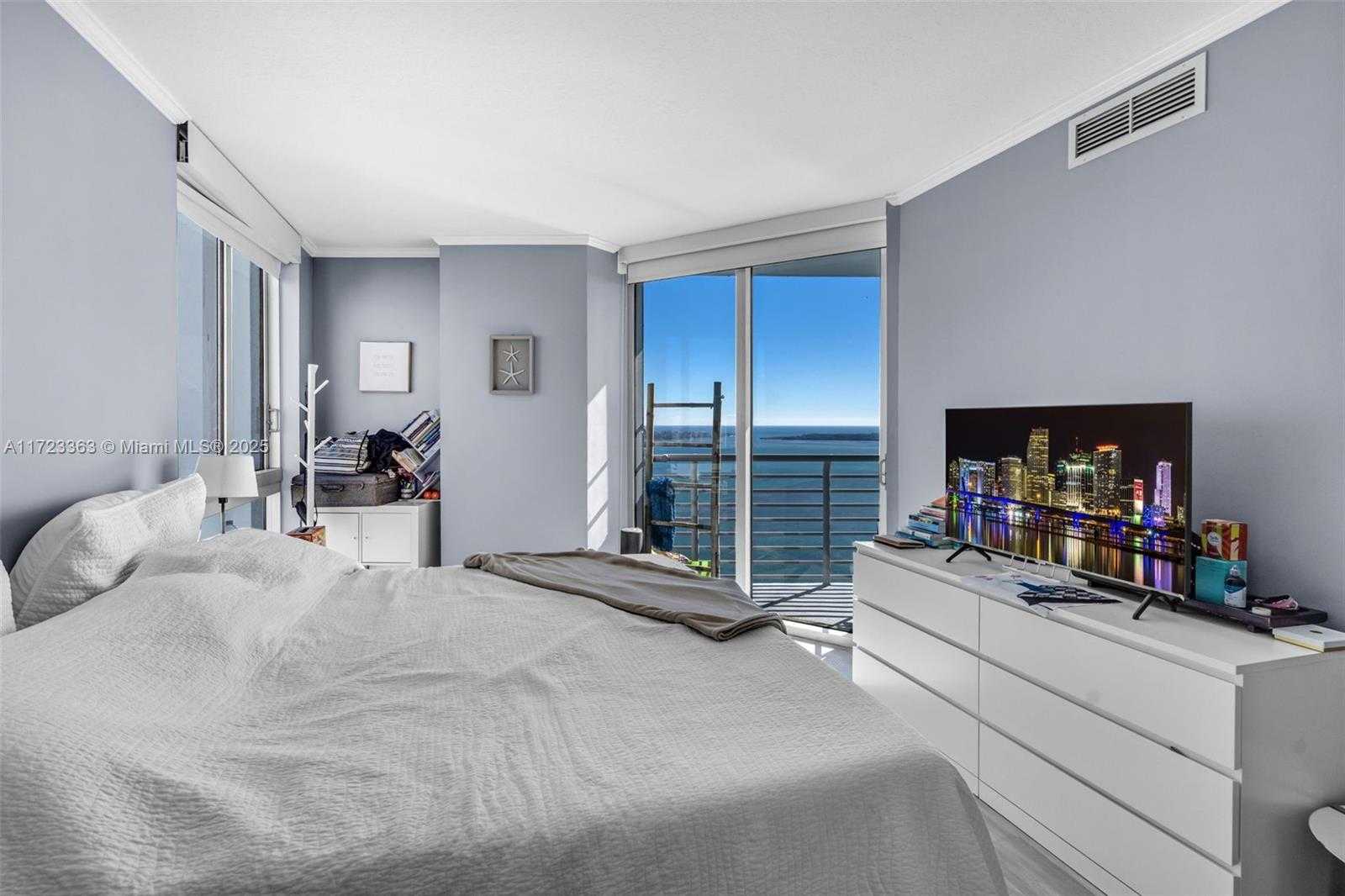 Small Image of 325 SOUTH BISCAYNE BLVD #3726, Miami Number 19