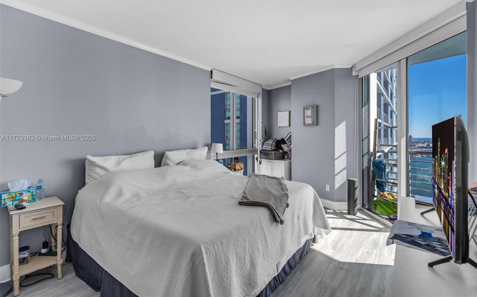 Small Image of 325 SOUTH BISCAYNE BLVD #3726, Miami Number 20