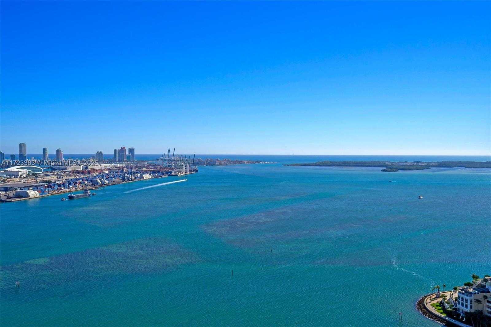 Small Image of 325 SOUTH BISCAYNE BLVD #3726, Miami Number 27