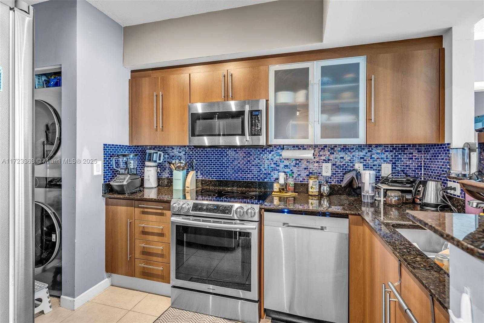 Small Image of 325 SOUTH BISCAYNE BLVD #3726, Miami Number 5