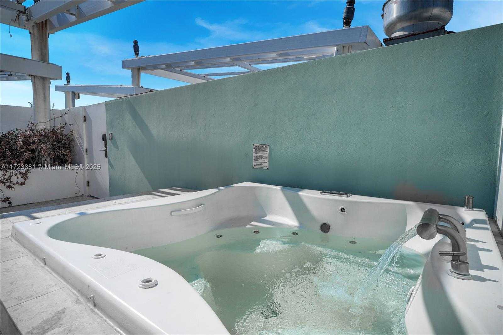 Small Image of 1437 COLLINS AVE #PH10, Miami Beach Number 10