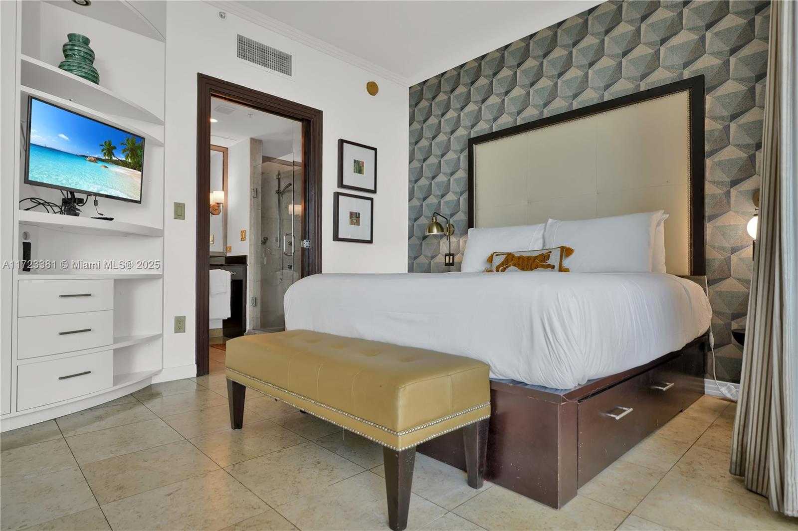 Small Image of 1437 COLLINS AVE #PH10, Miami Beach Number 6
