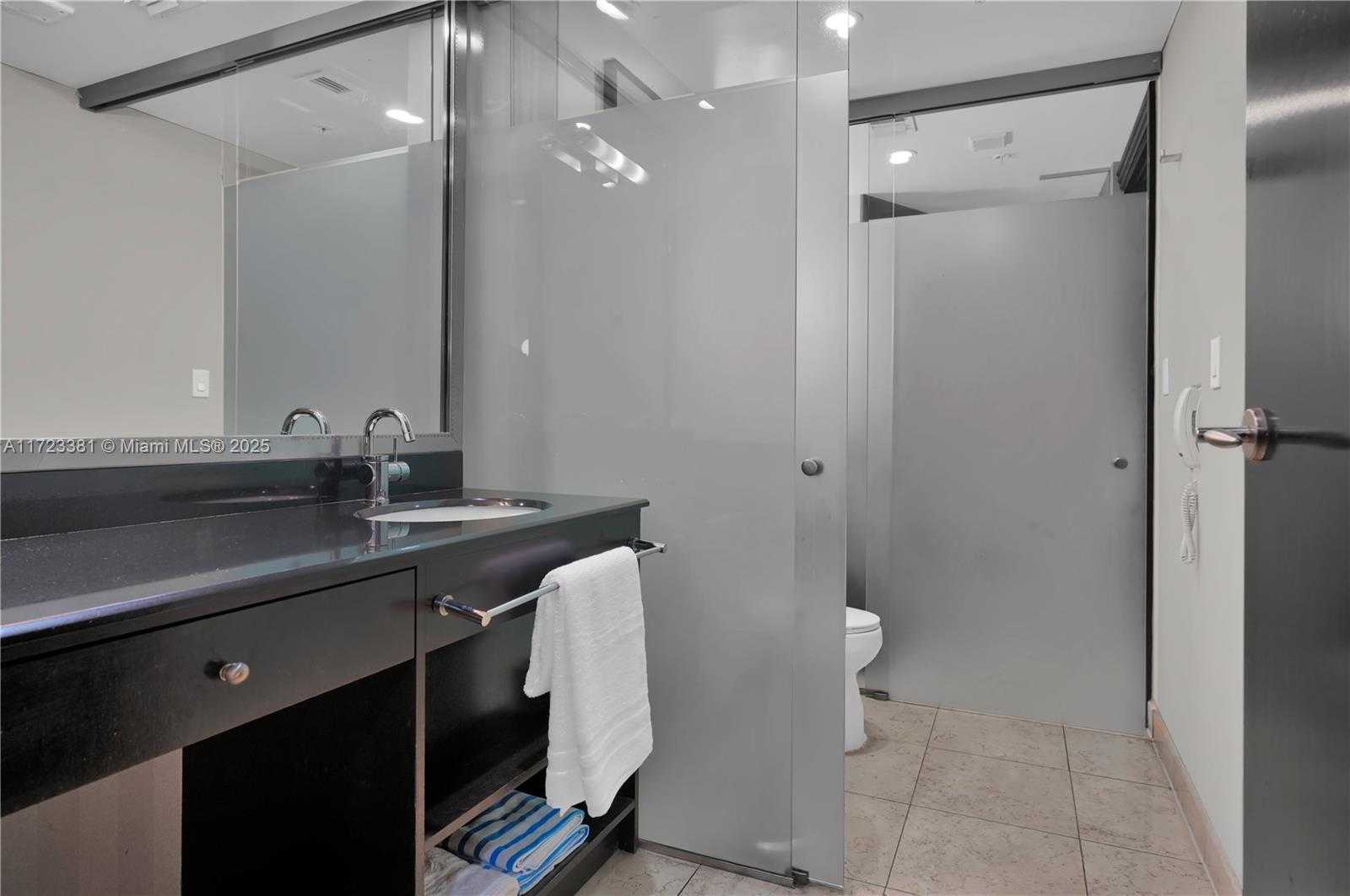 Small Image of 1437 COLLINS AVE #PH10, Miami Beach Number 7