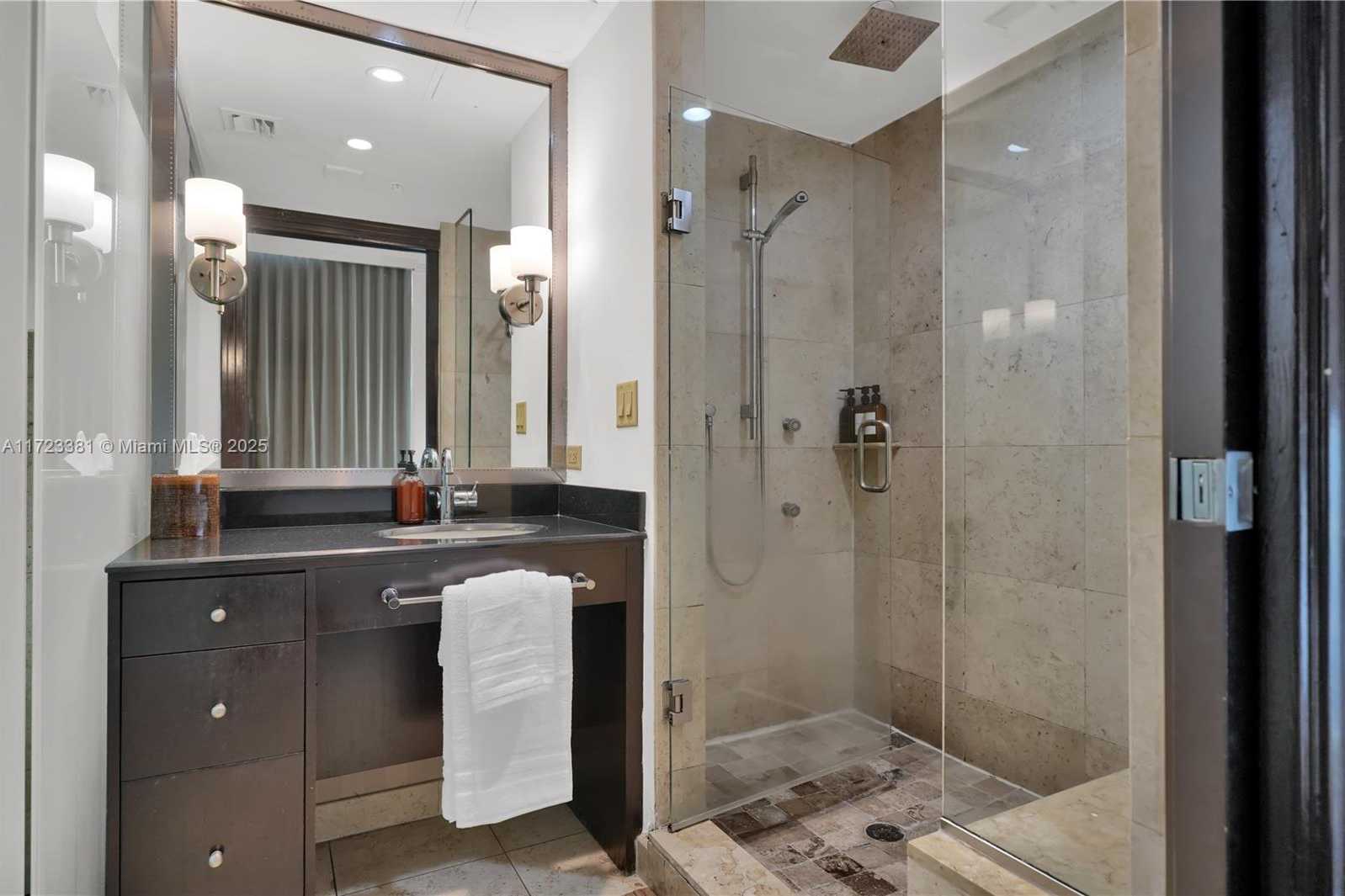Small Image of 1437 COLLINS AVE #PH10, Miami Beach Number 8