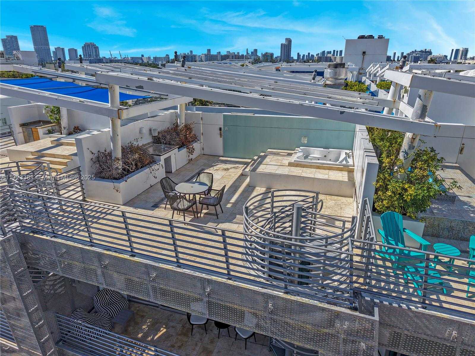 Small Image of 1437 COLLINS AVE #PH10, Miami Beach Number 9