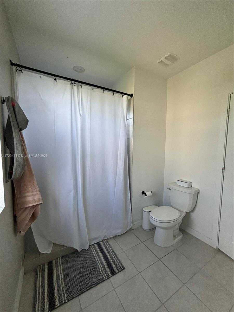 Small Image of 1755 SOUTH EAST 9TH TER, Homestead Number 29