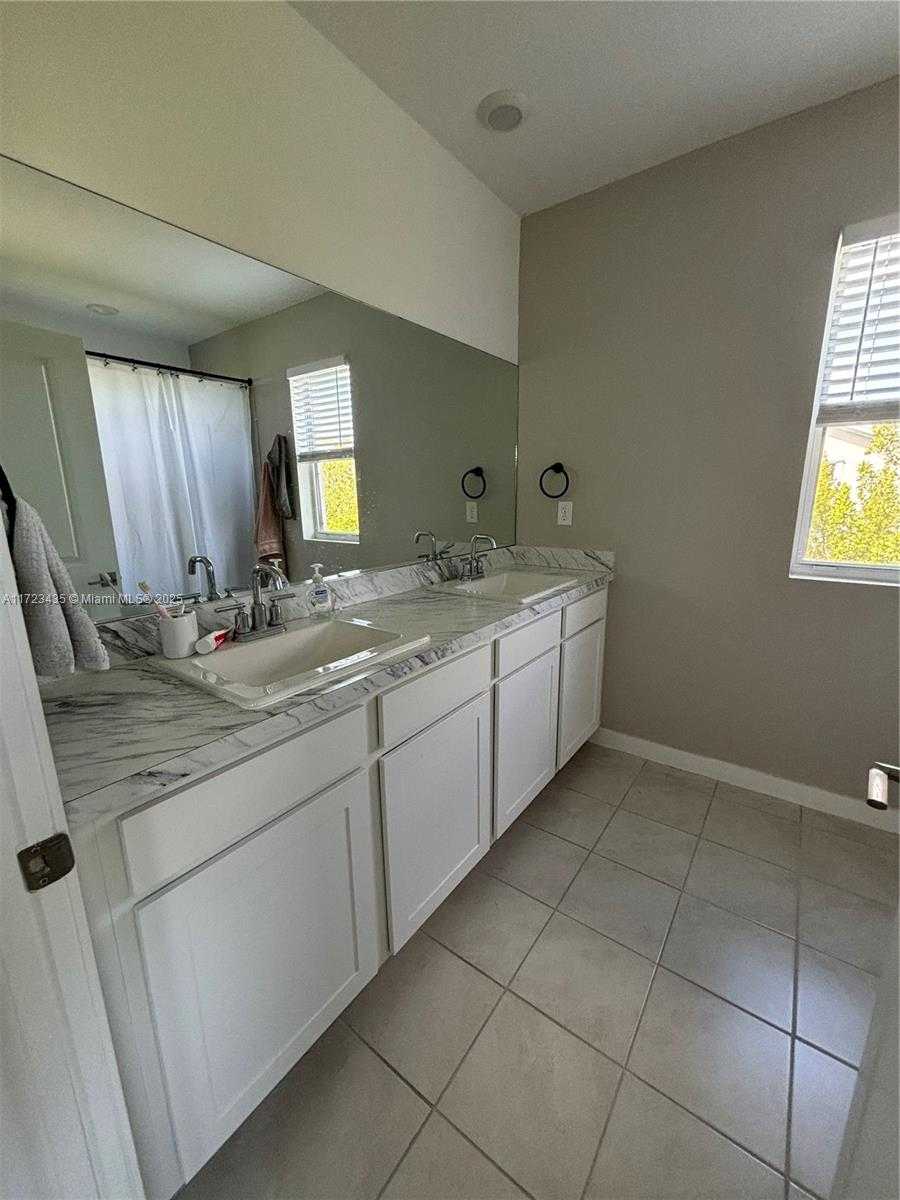 Small Image of 1755 SOUTH EAST 9TH TER, Homestead Number 30