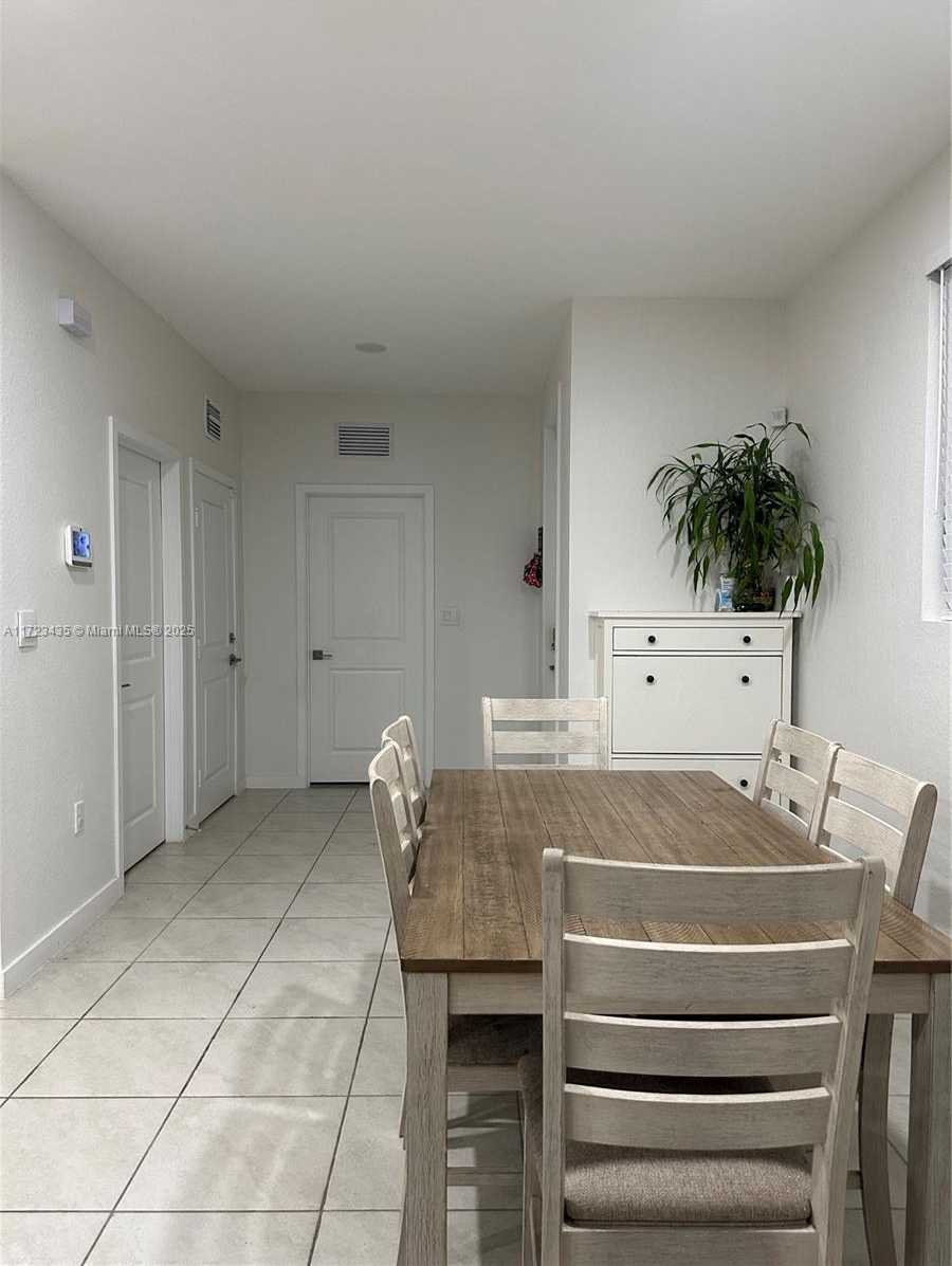 Small Image of 1755 SOUTH EAST 9TH TER, Homestead Number 6
