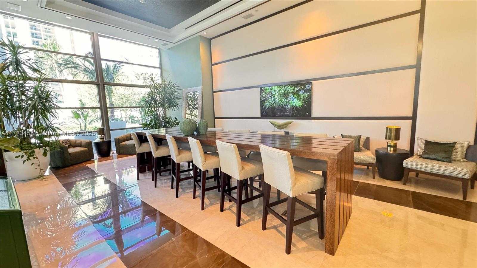 Small Image of 5875 COLLINS AVE #806, Miami Beach Number 19
