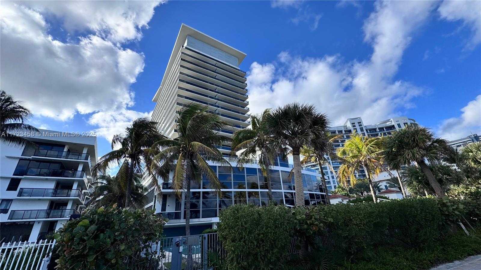 Small Image of 5875 COLLINS AVE #806, Miami Beach Number 26